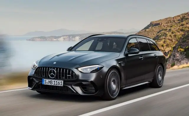 Mercedes може да се пречупи и да върне V8 в C-Class