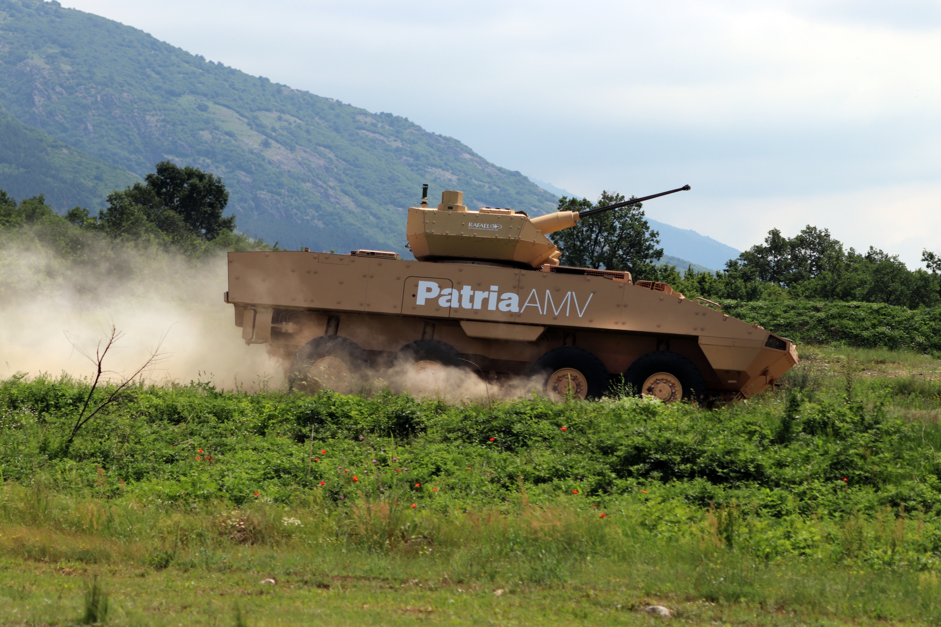 Patria ще изложи бойната си машина на площад "Батенберг" в София