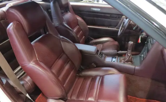 Продава се уникално запазена Toyota Supra