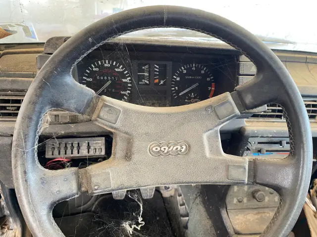 Продават на търг 40-годишно Audi Quattro, случайно намерено в плевня