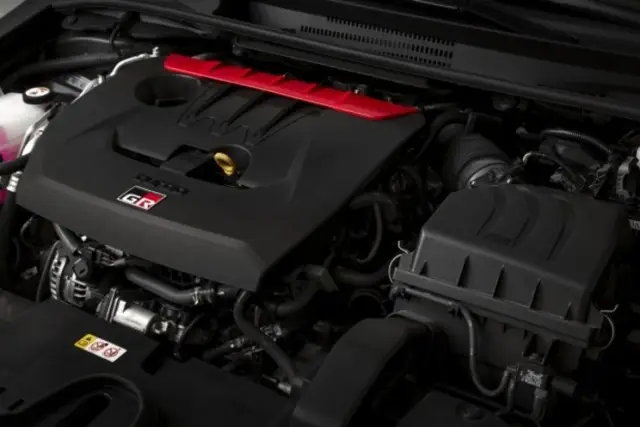 Toyota създаде най-скъпата и най-мощна Corolla в историята, която е с... трицилиндров мотор