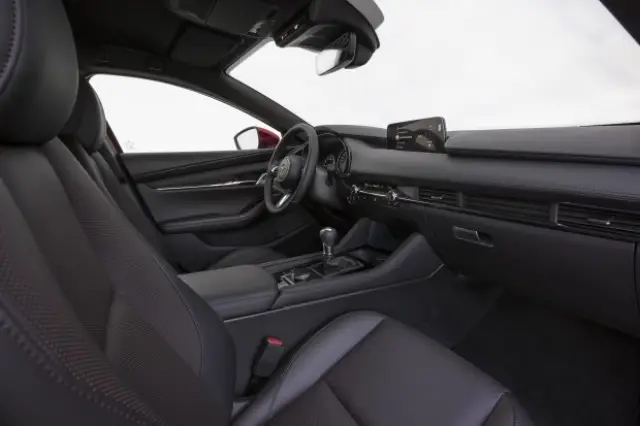 Ето я новата Mazda3