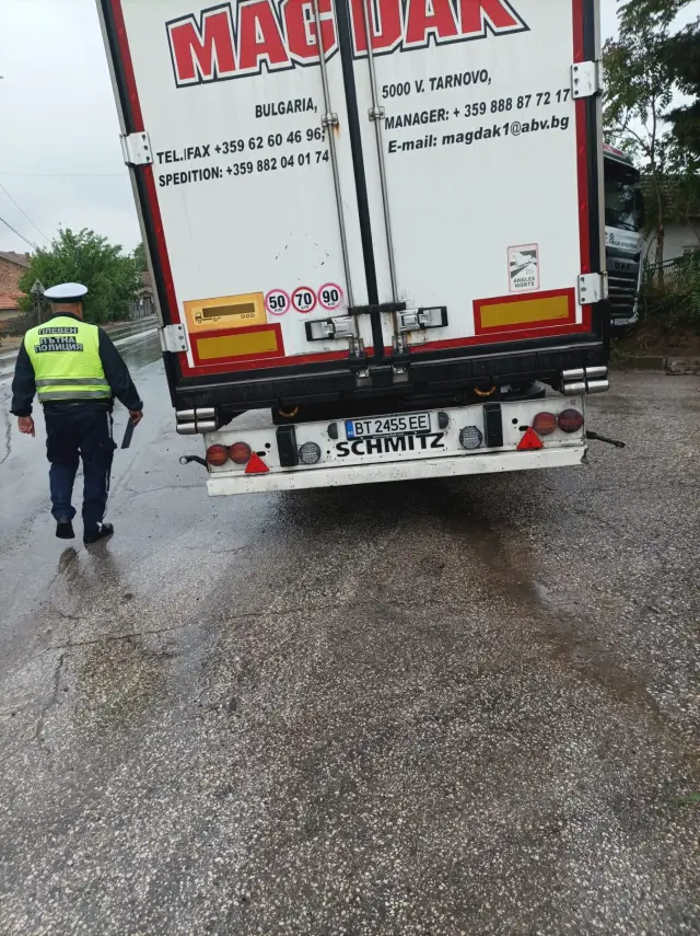  Бащата Николай Попов: Камион се блъсна в бензиностанция покрай мястото, където почина Сияна ВИДЕО+СНИМКИ 