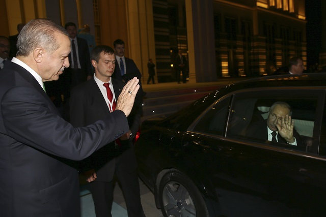 Путин отива на ключов съвет в Анкара