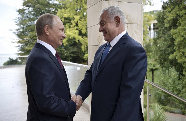 Нетаняху се оплака на Путин от Иран (СНИМКИ)