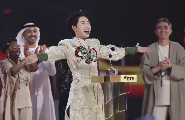 Виетнамец е първият победител в руската версия на "Евровизия" - „Интервизия“