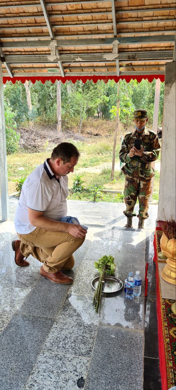 Камбоджа, където огънят по България тлее или какво се случва с първия православен храм в Югоизточна Азия | ФАКТИ.БГ Камбоджа, където огънят по България тлее или какво се случва с първия православен храм в Югоизточна Азия