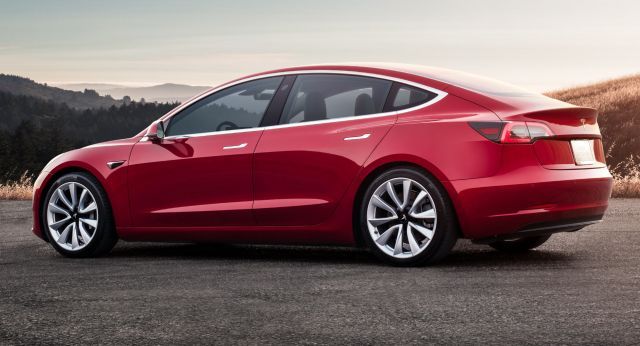 Нов процесор в колите на Tesla намалява пробега на Model 3 и Model Y