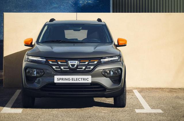 Dacia представи електрическата си кола Spring, която ще е най-евтината в Европа