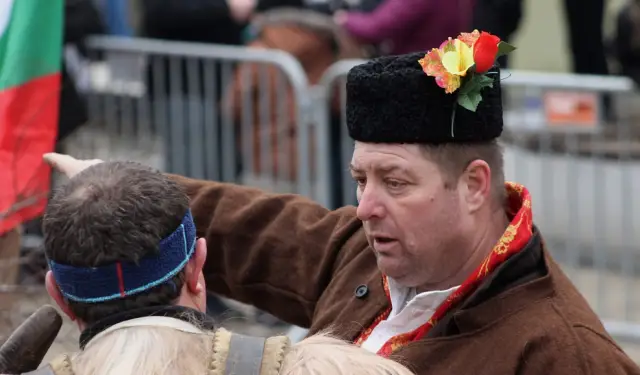 Най-добрите групи на Сурва 2026 ще дефилират през днешния ден (СНИМКИ)