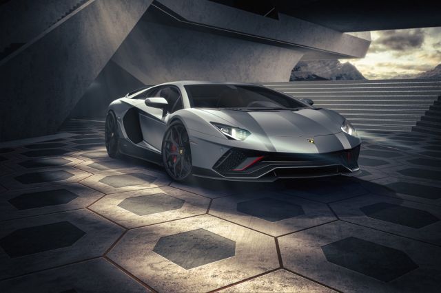 Lamborghini може да върне Aventador в производство заради неочакван проблем