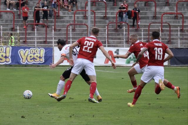  ЦСКА победи Славия единствено за три минути и поведе в класирането 