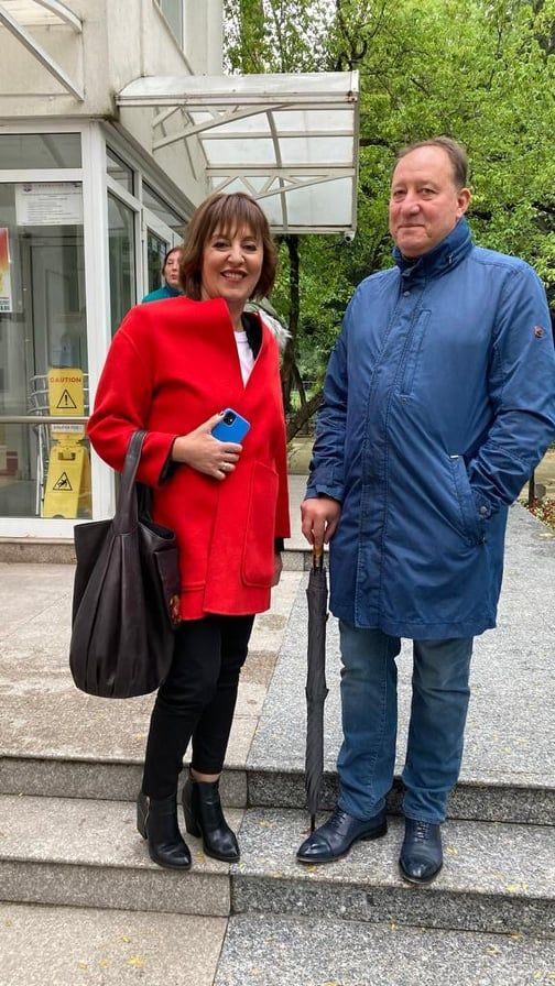  Щракнаха Мая Манолова и мъжа ѝ на вечеря (СНИМКА) 