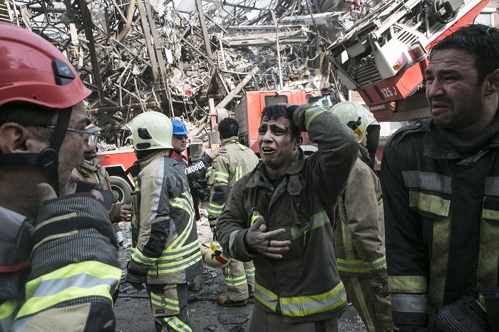 Трагедията в Техеран, отне живота на десетки огнеборци (СНИМКИ)