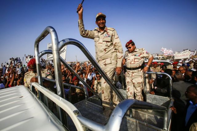Боевете в Судан се засилват, разселените надхвърлят 4 милиона