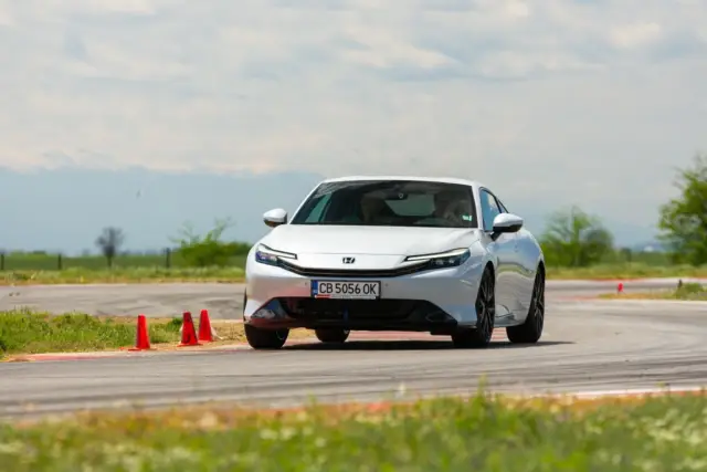 Първи тест и БГ цени на новата Honda Prelude