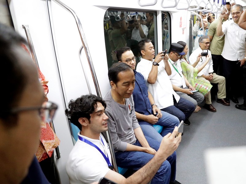 Джакарта вече има метро (СНИМКИ)