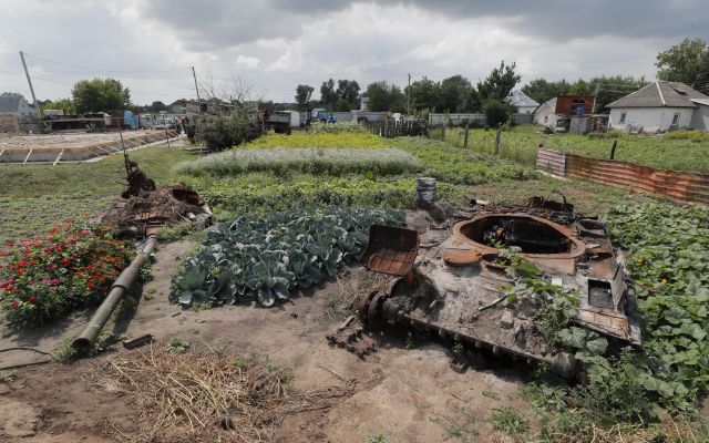 Русия съобщи, че е превзела село Пески