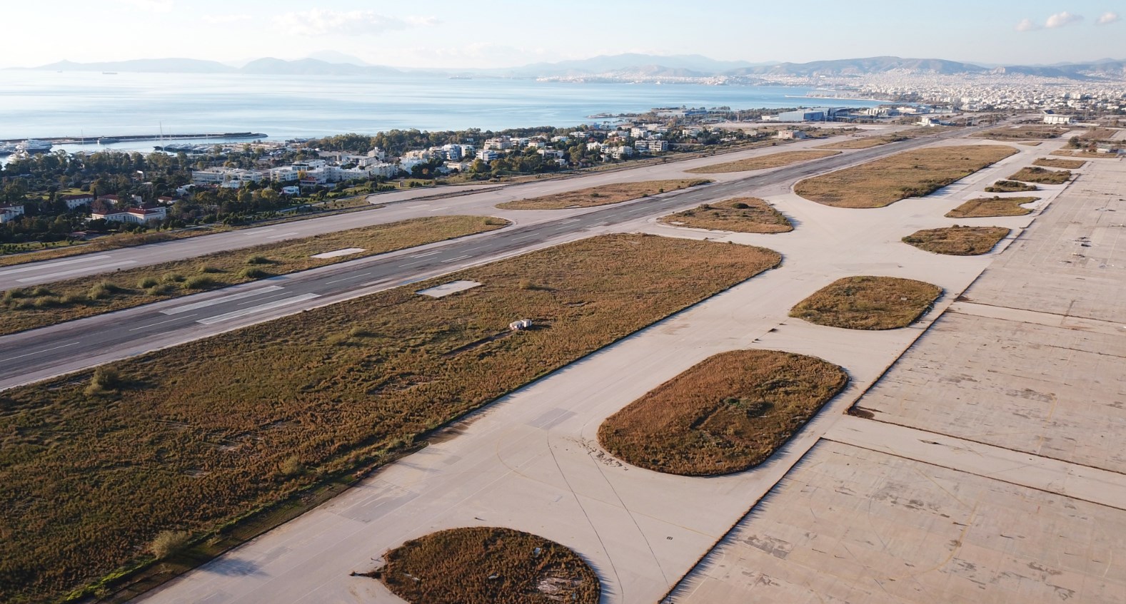 Нов живот за старото атинско летище