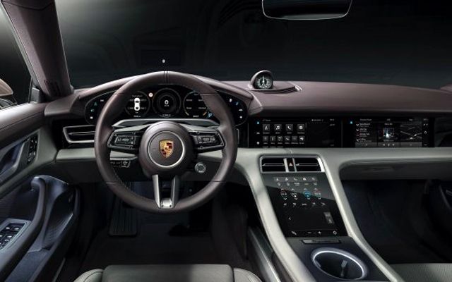  Porsche пусна базов Taycan за Европа 