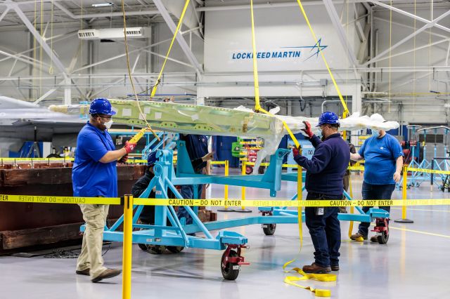 IAI достави първите крила и вертикални стабилизатори за новите F-16 Block 70/72 на Lockheed Martin