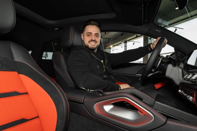 Подробности за новия Mercedes на Карлос Насар