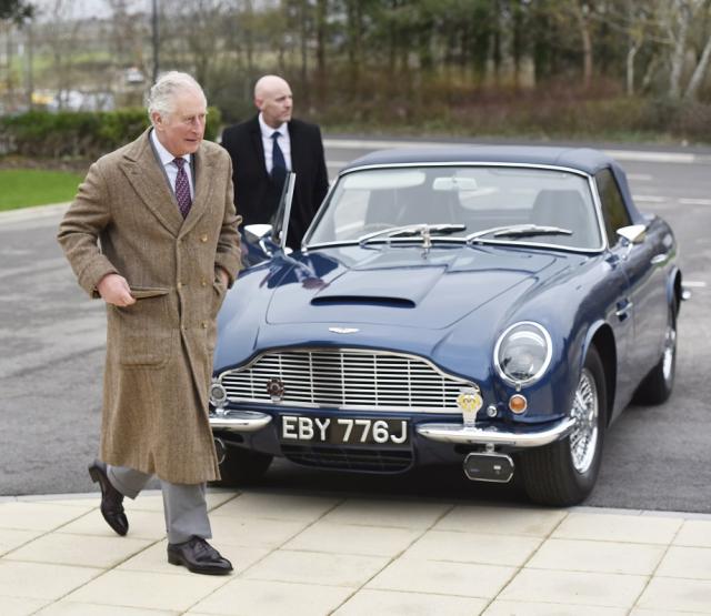 Принц Чарлз е най-модерният мъж във Великобритания