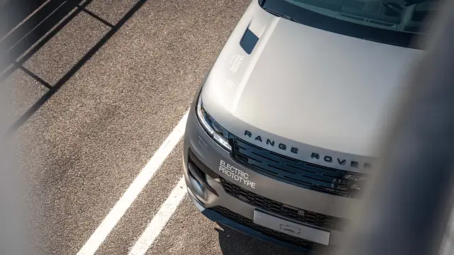 Официален поглед към първия електрически Range Rover
