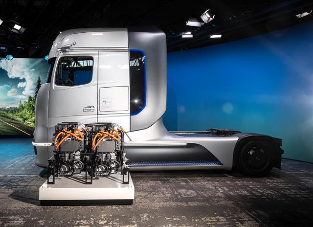  Mercedes-Benz сподели водороден влекач с обхват 1000 км 