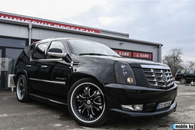  Продава се Cadillac-ът на Димитър Бербатов 