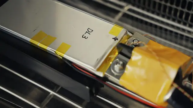 Революционна батерия променя сегмента на електрически мотоциклети