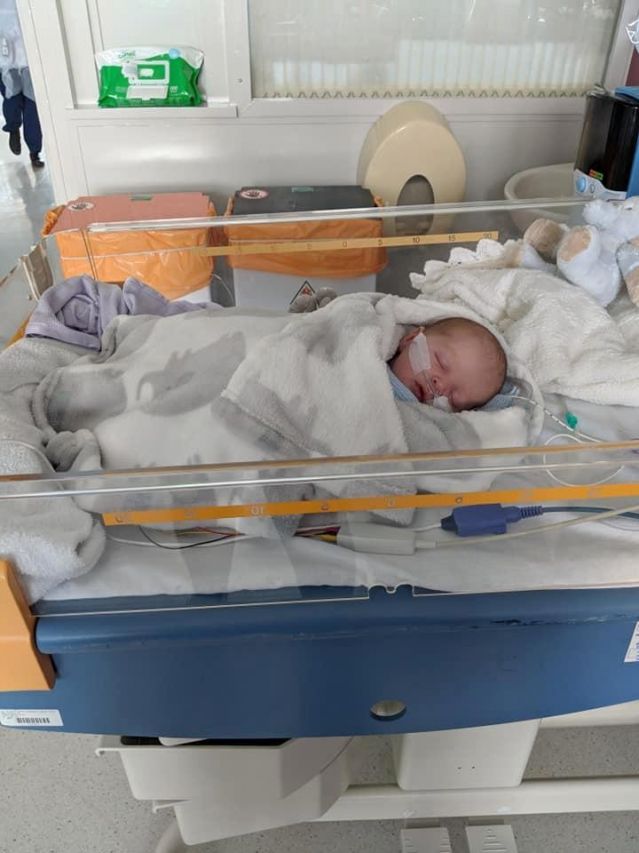  Жена едвам не умъртви сина си с целувка 