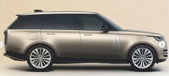 Новият Range Rover бе разкрит в шпионски снимки