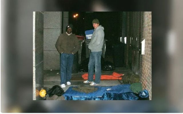  Кралското семейство с нечовечен удар по Меган и Хари 