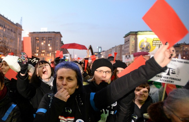 Женски протести в няколко точки на Европа