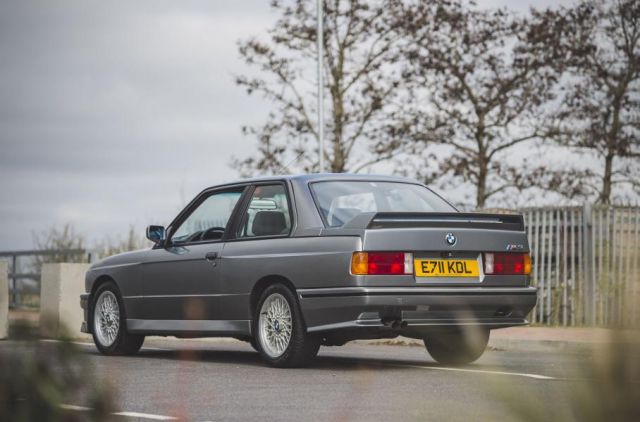  Продава се 32-годишно BMW M3 (E30) за 125 000 лева 