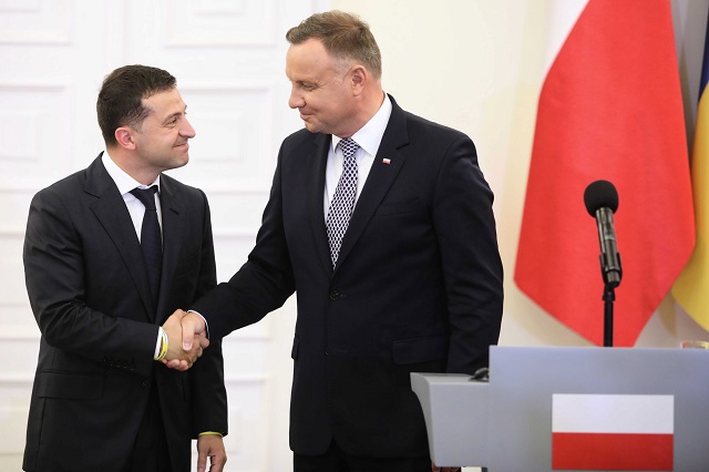 Полша: Натискът върху Русия не трябва да спада