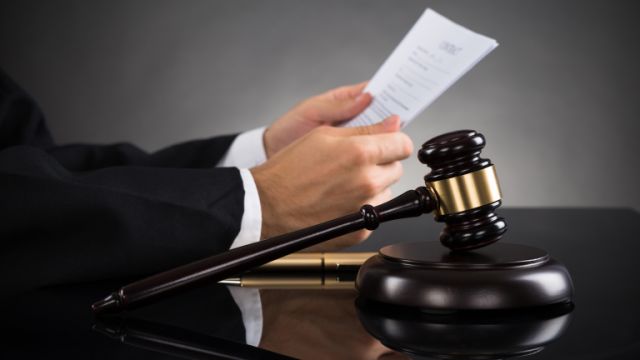 Русия обмисля доживотен затвор за тероризъм и държавна измяна | ФАКТИ.БГ Русия обмисля доживотен затвор за тероризъм и държавна измяна