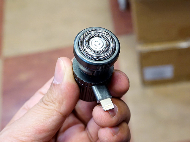 Да се обръснеш с iPhone