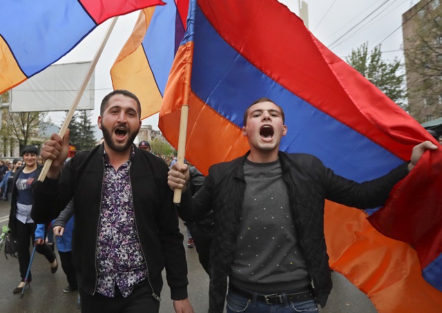 Непокорната Армения отново се разбунтува (СНИМКИ)