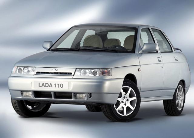 Дизайнер на Lada критикува огромните "бъбреци" на BMW