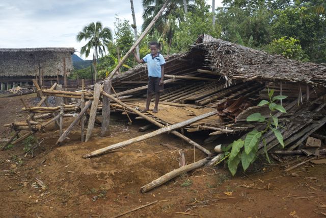 Жертви и стотици разрушени домове при земетресение в Папуа-Нова Гвинея