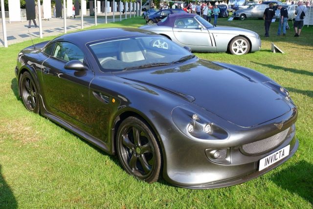  Какво е общото сред използван VW Passat B5 и суперавтомобила Invicta S1 