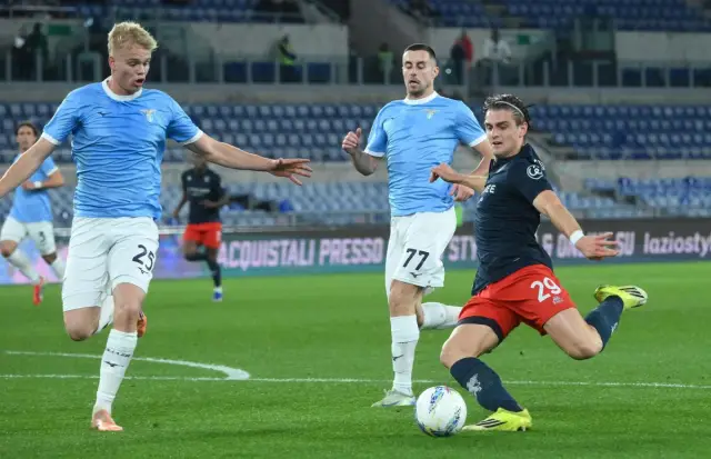 В шоу с пет гола: Лацио измъкна победата над Дженоа в стотната минута 