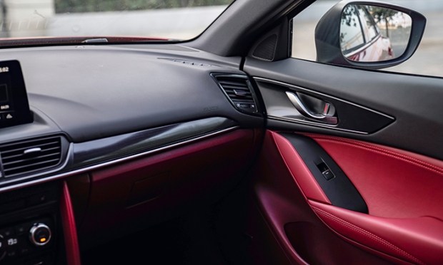 Крос-купето на Mazda се обнови