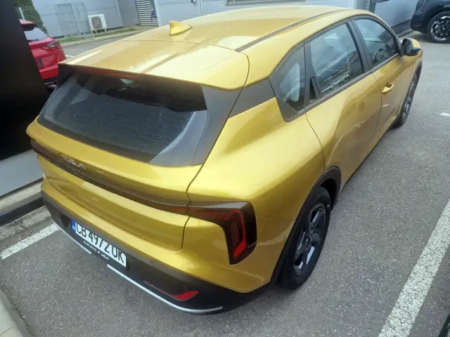 Наследникът на Kia Ceed вече е в България. Ясна е и цената му