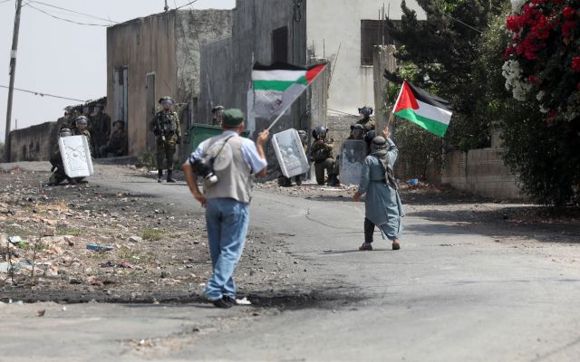 Трима палестинци са убити от израелски войници на Западния бряг 