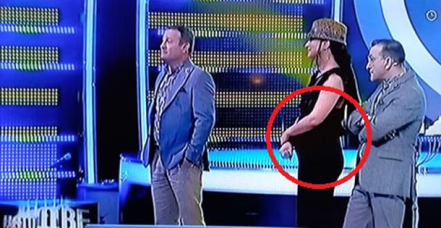  Галка чака дете от чернокожия Роб 