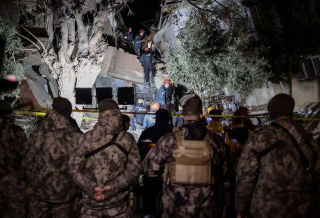 Шест станаха жертвите на вчерашните земетресения в Турция