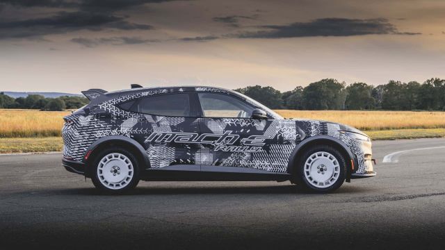Ford подготви електрическия Mustang в рали стил